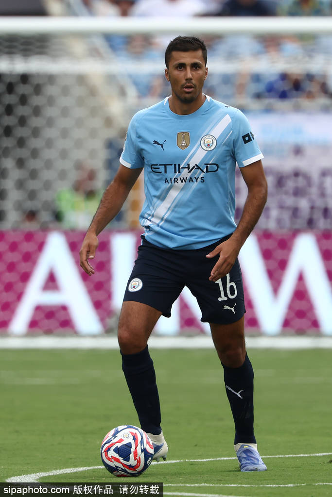 Toni Kroos力挺Rodri：皇马心仪的“曼城中场大脑”